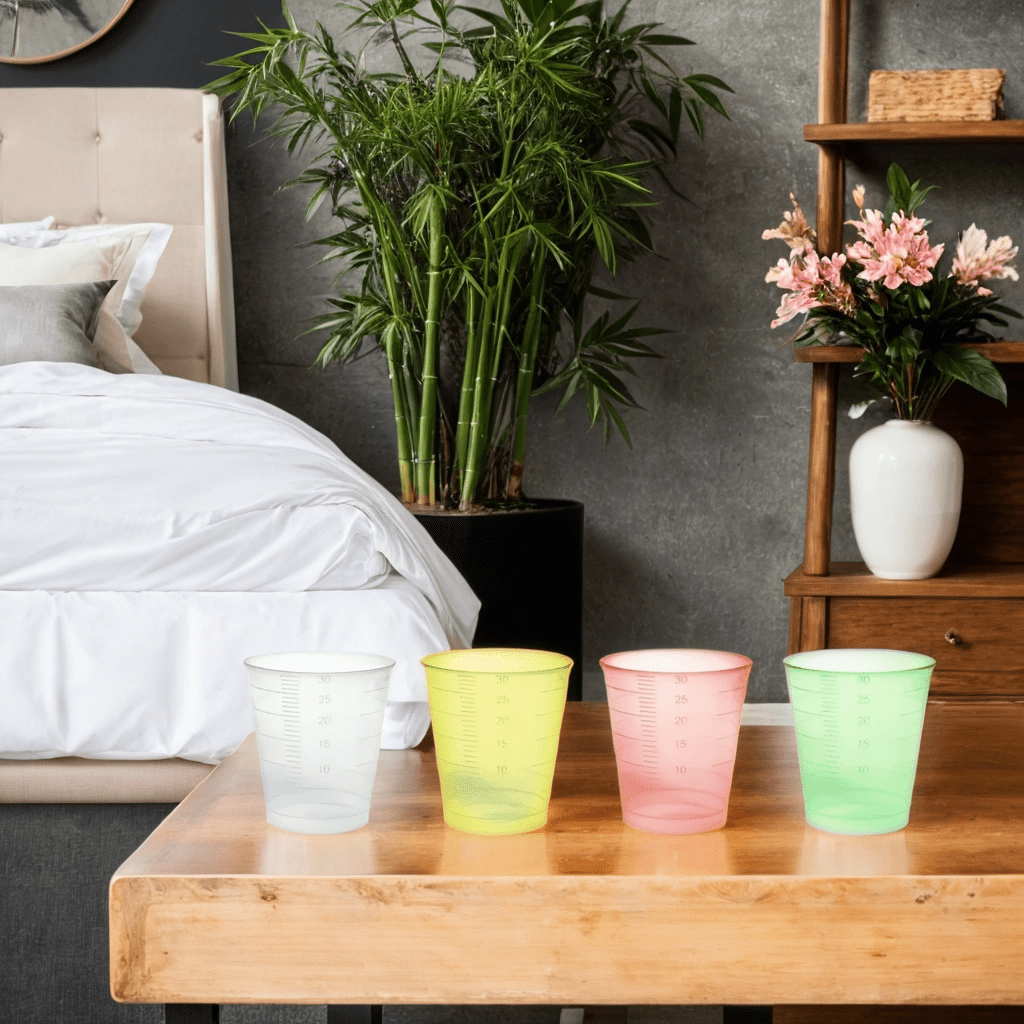 farbige Einwegbecher