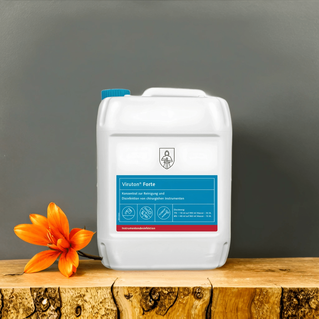 Konzentrat zur Reinigung und Desinfektion von chirurgischen Instrumenten